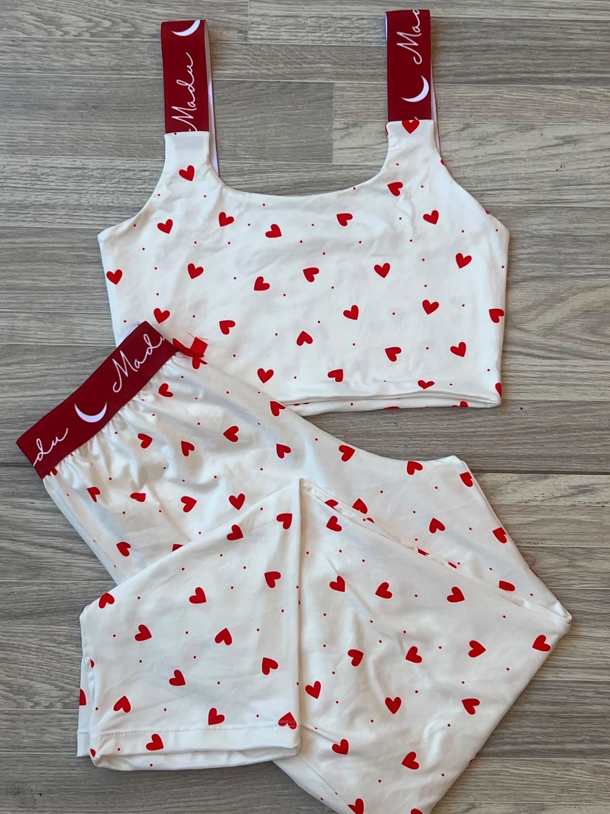 PRETTY LOVE PANTALÓN CORAZONES ROJOS