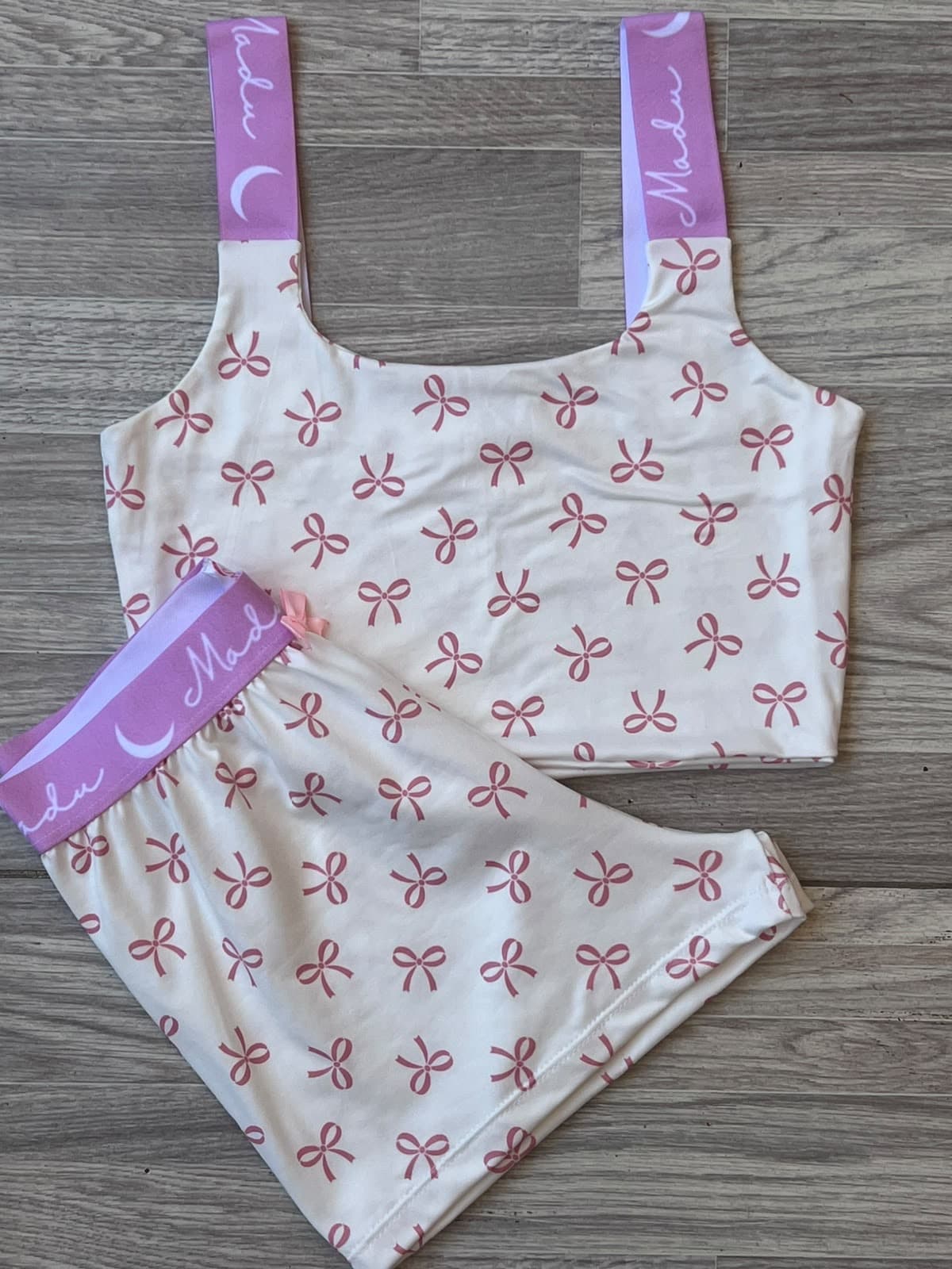 PRETTY LOVE SHORT BLANCO MOÑOS ROSAS